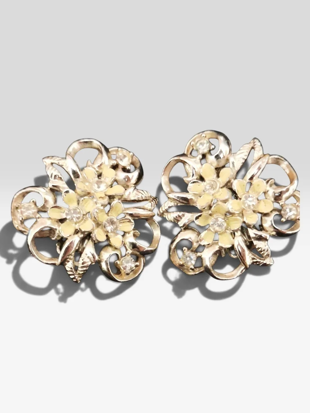 Vintage Gold Tone Floral Enamel Rhinestone Clip On Earrings